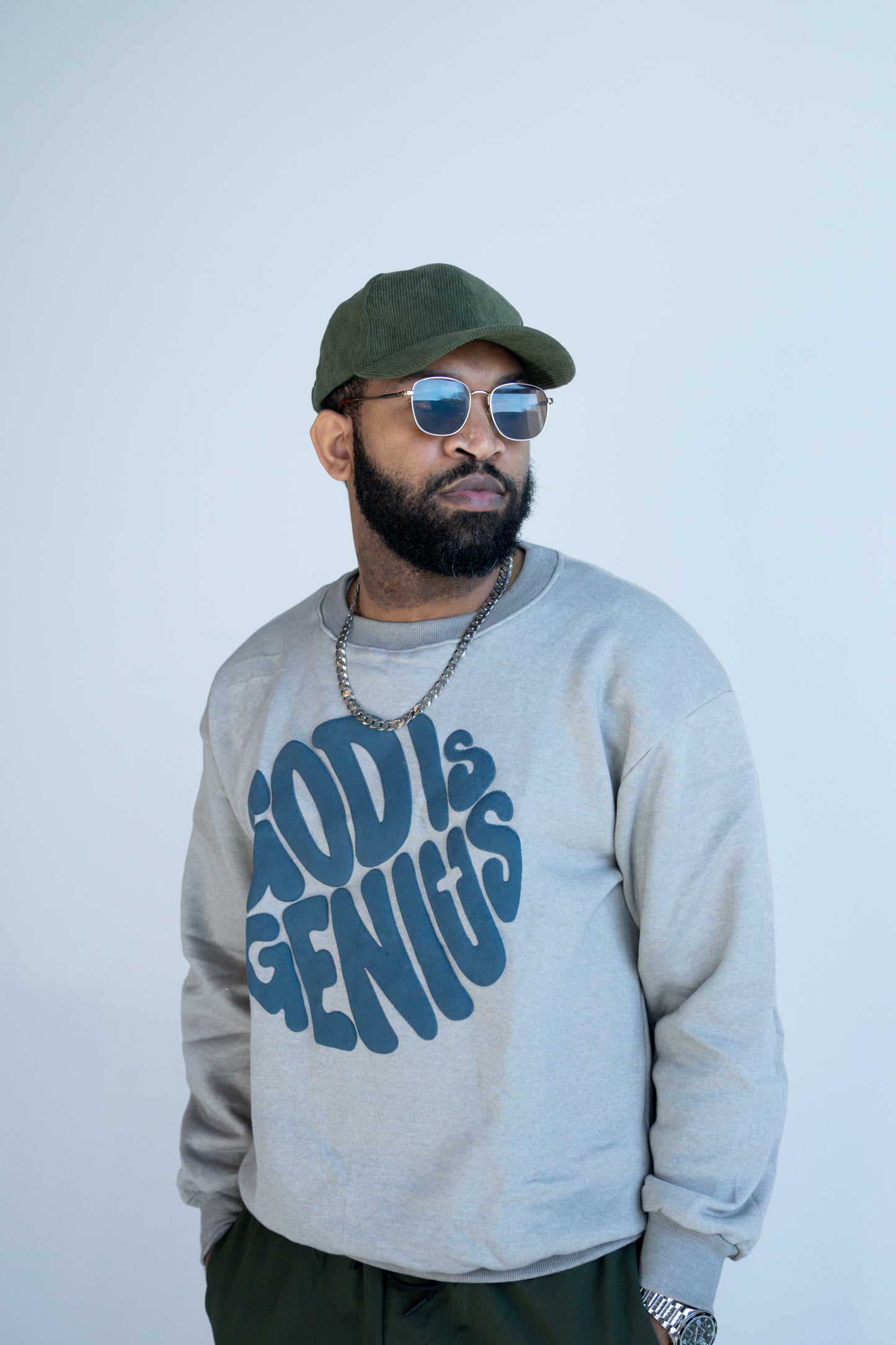 "GOD IS GENIUS" PULLOVER- GREY